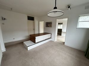 Photo 11- click for photo gallery